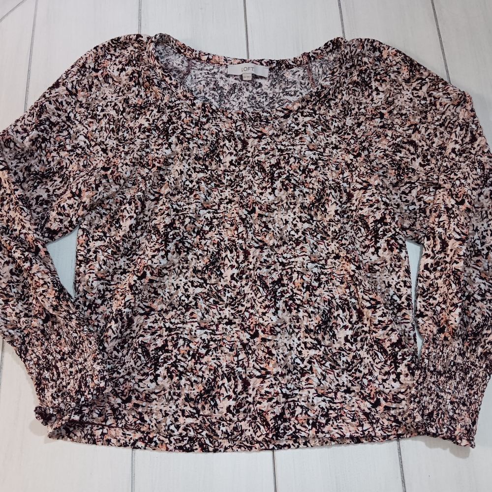 Women's Medium Loft Multicolor Abstract/Floral Patterned Top w/ Balloon Sleeves